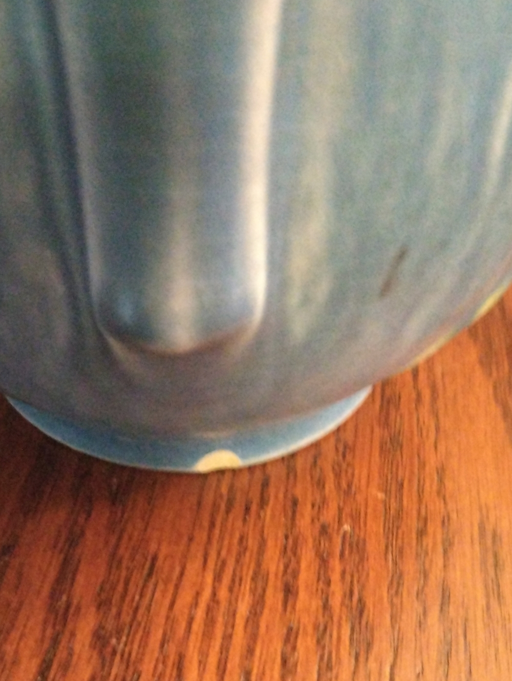 Rosvelle Pottery Vase - Picture 4 of 7